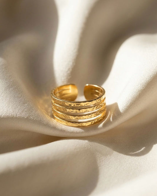 Majestic Golden Ring