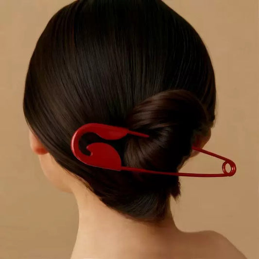 Oversized Dramatic Safety Pin Clip