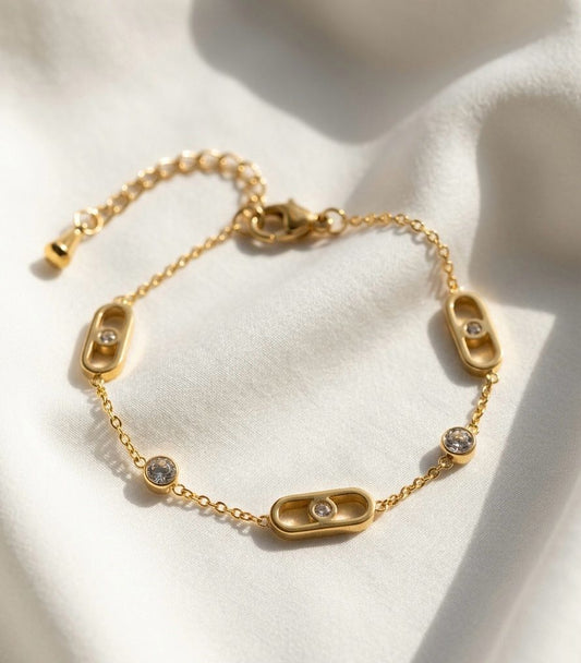 Hannah Classy Golden Bracelet
