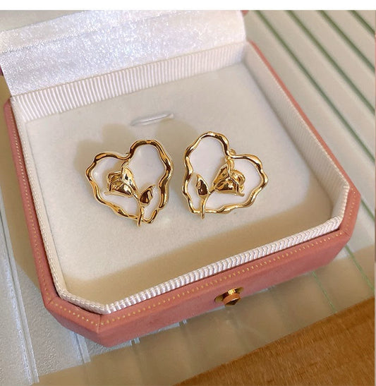 Ivory Romance Melted Heart Studs