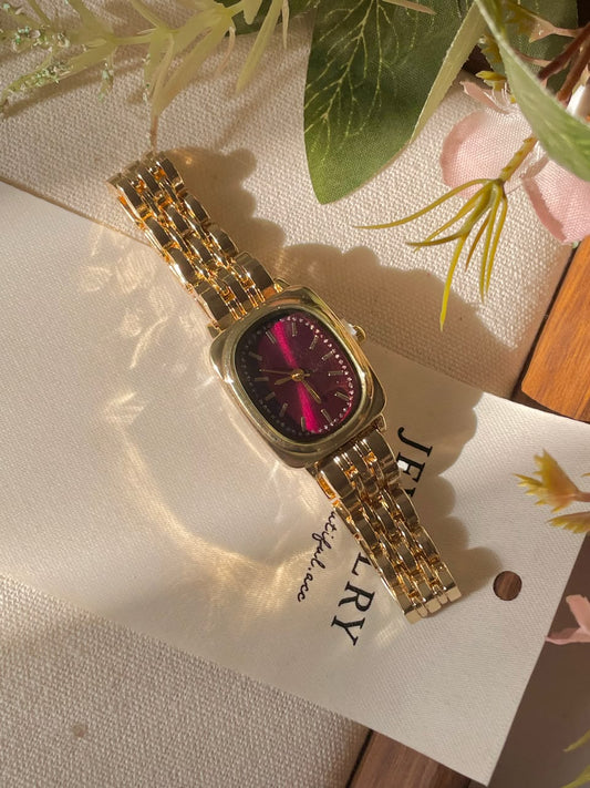 Crimson Muse Retro Watch