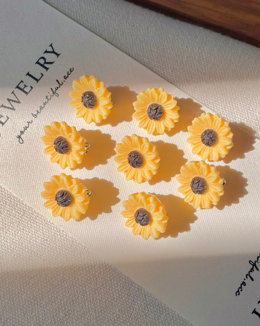 Soleil Meadow Pins