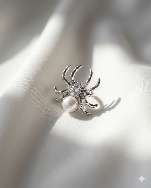 Webbed in Pearl Ear Cuff (1 piece)