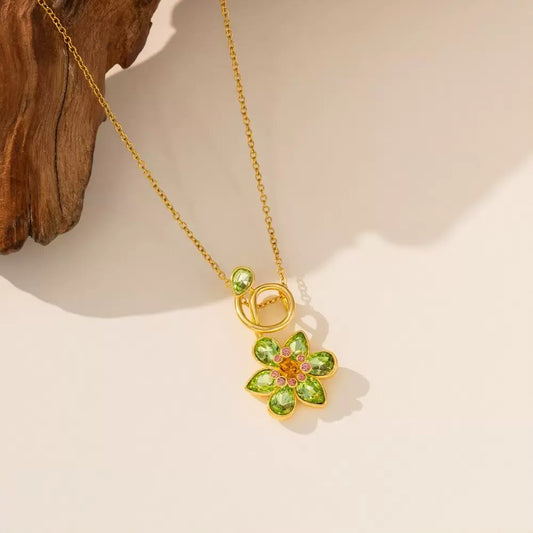 Floral Moss Necklace