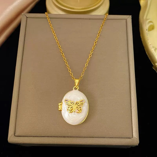 Nostalgic Memories Flutter Locket Necklace (openable)