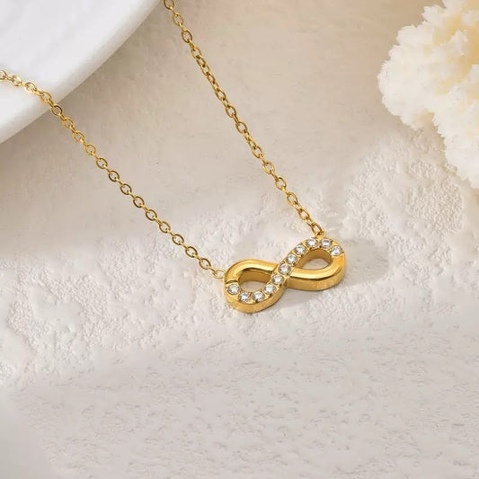 Timeless Loop Sparkle Necklace