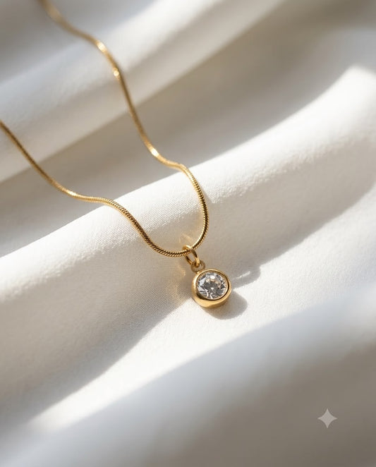 Minimal Halo Necklace