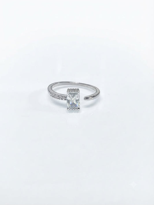 Sparkling Minimalism Ring