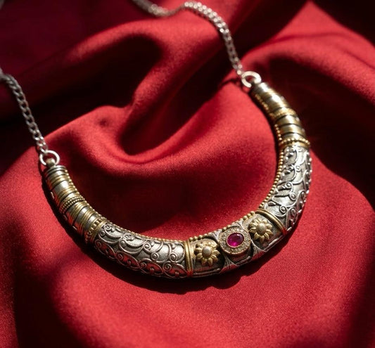 Royal Crimson Aura Hasli Necklace