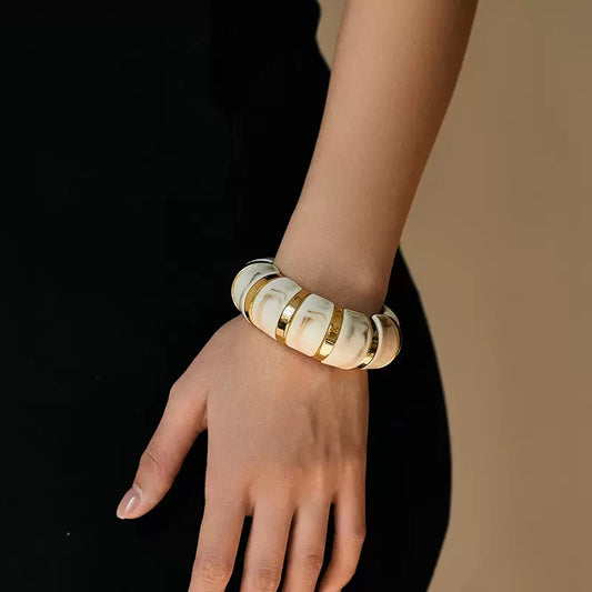 Vanilla girl’s vacay! Bangle
