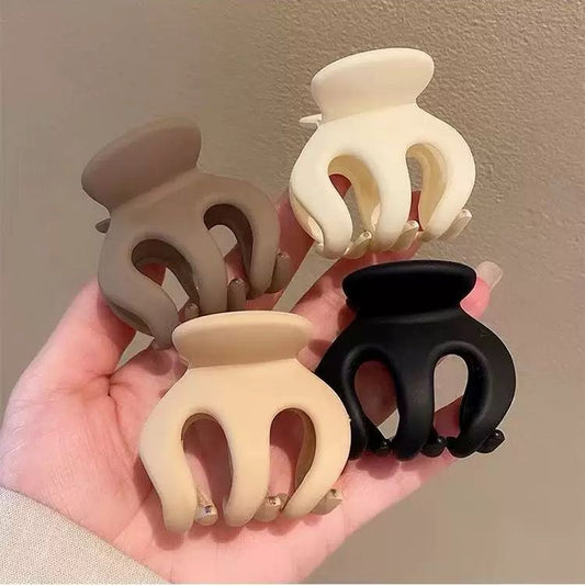 Mocha Muse Claw Clip