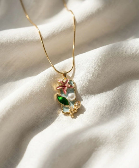Blushing Lily Vintage Necklace