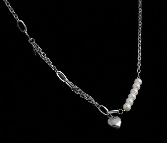 Asymmetrical Pearly Heart Necklace