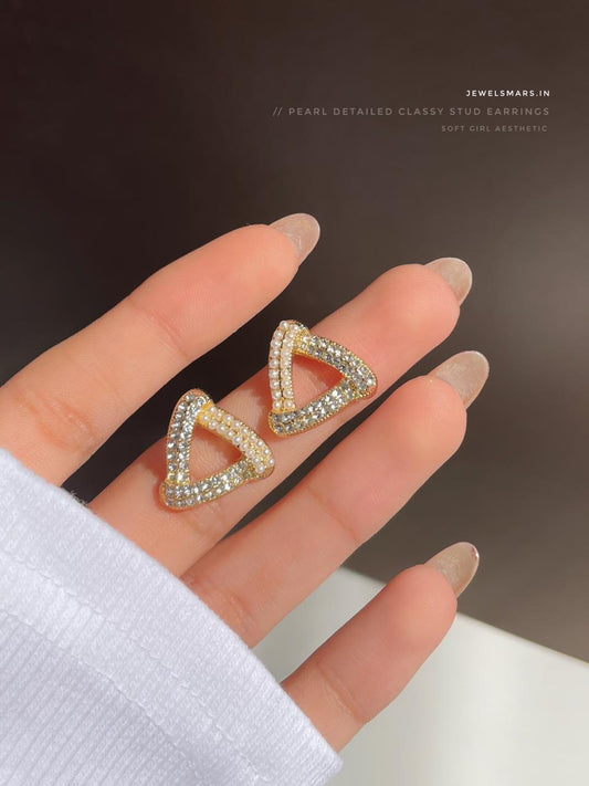 Pearlicious Classy Stud Earrings
