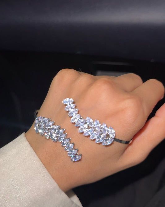 Midnight Radiance hand jewellery