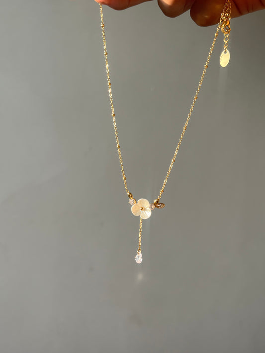 Feminine Dreamy Necklace [18k gold plated]