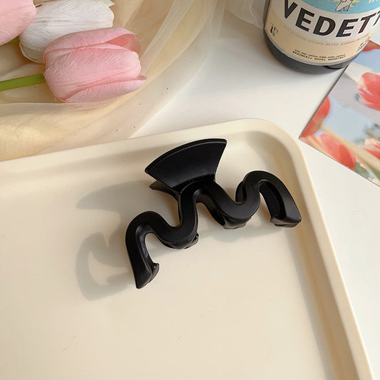 Wavy Hair Claw- black