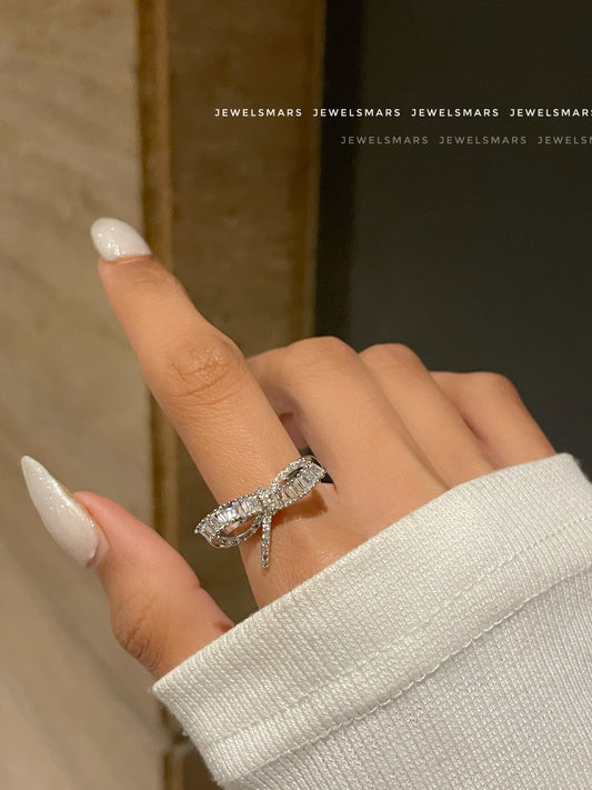 Main Character Feels- bow ring