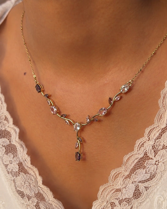Dreamy Vine Silhouette Necklace