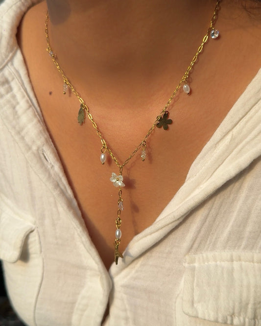 Fly me to the pearls! Y-necklace