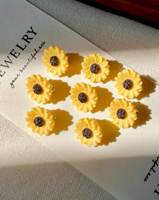 Mini Sunflower hairpins (pack of 8)