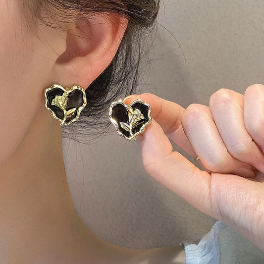 Tulip Heart Earrings- black