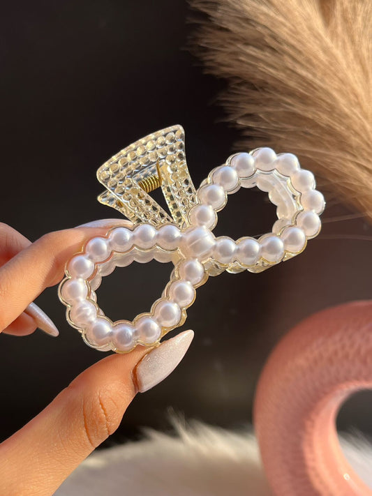 Pearl Infinity Claw Clutcher