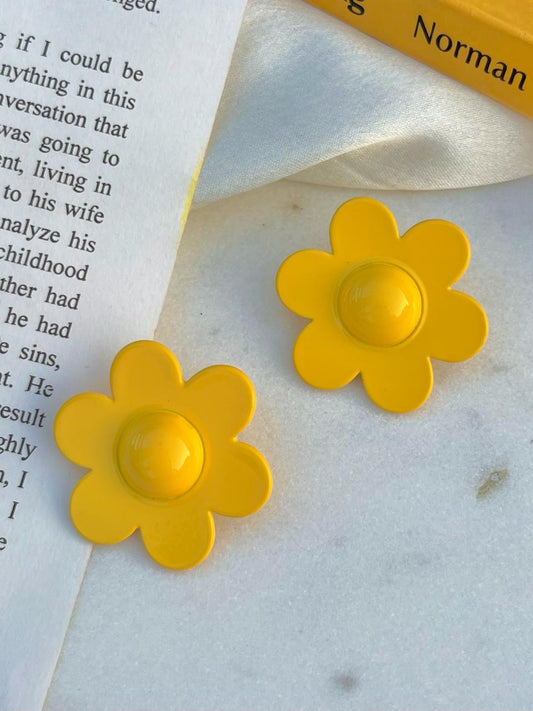 Summer Splash Daisy Stud Earrings