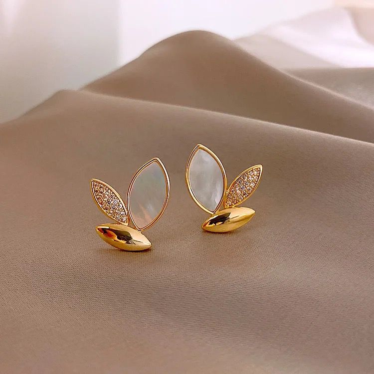 Korean stud sale earrings