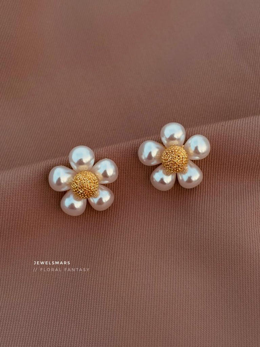 Merry Daisy Earrings