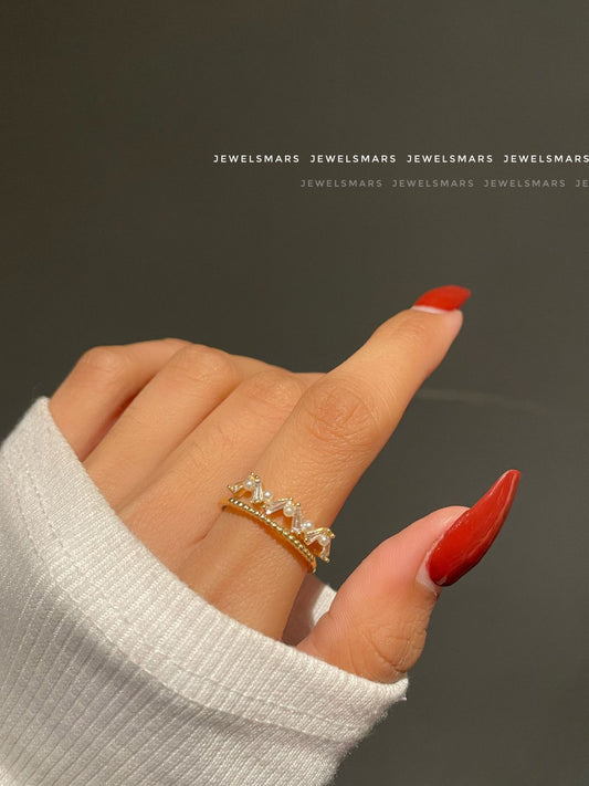 Pearly Layered Crown Ring