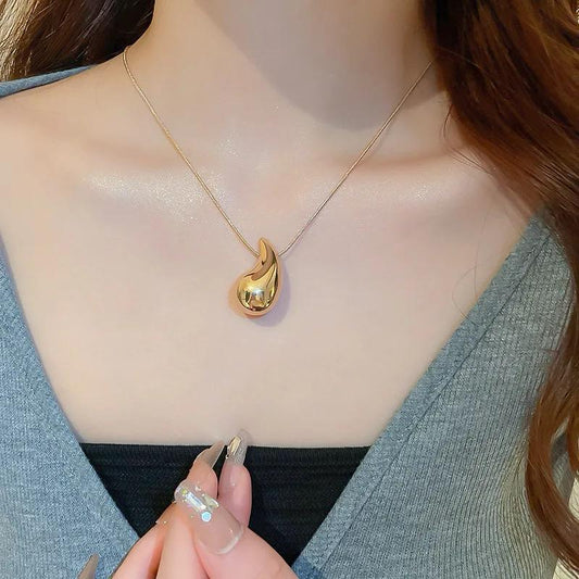 Teardrop Necklace (18k gold plated)