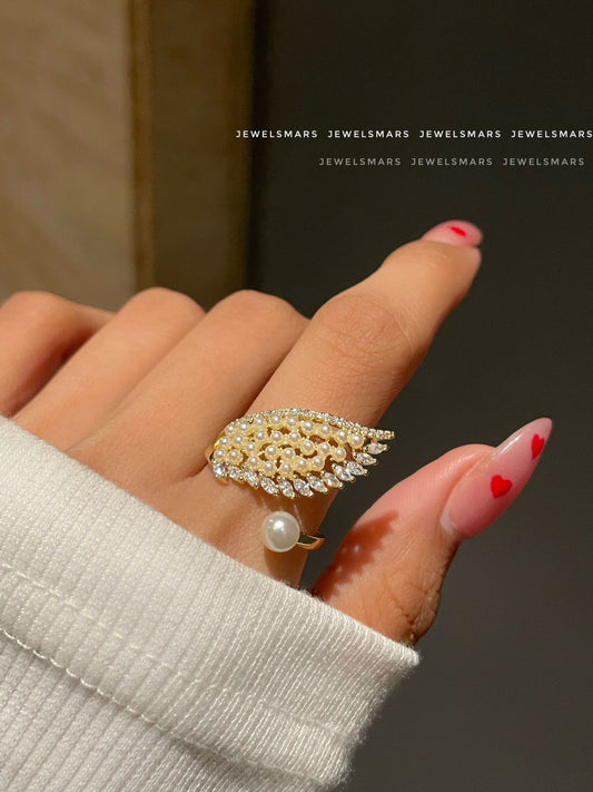 Pearly Wing Ring