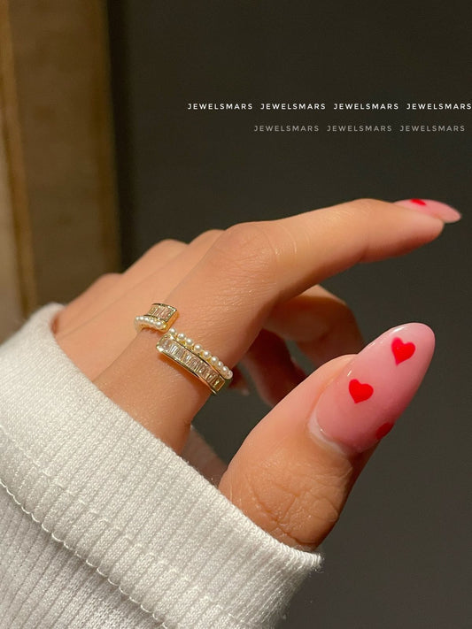 Ivy Pearly Statement Ring