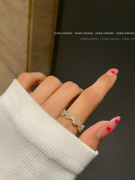 Icy Ring Band- golden