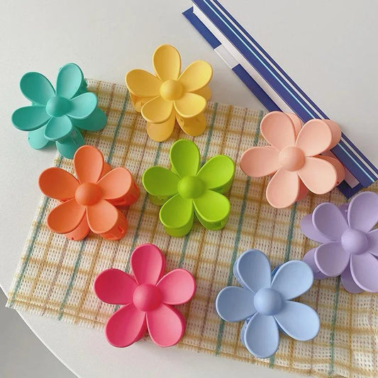 Pinteresty Flower Claw Clutchers- medium