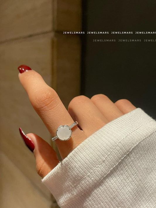 Party Luxe Solitaire ring- opal white