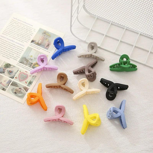 Pack of 2 mini claw clips- random