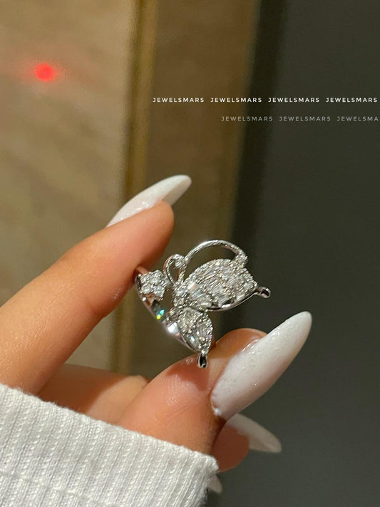 Flying Butterfly Ring - silver