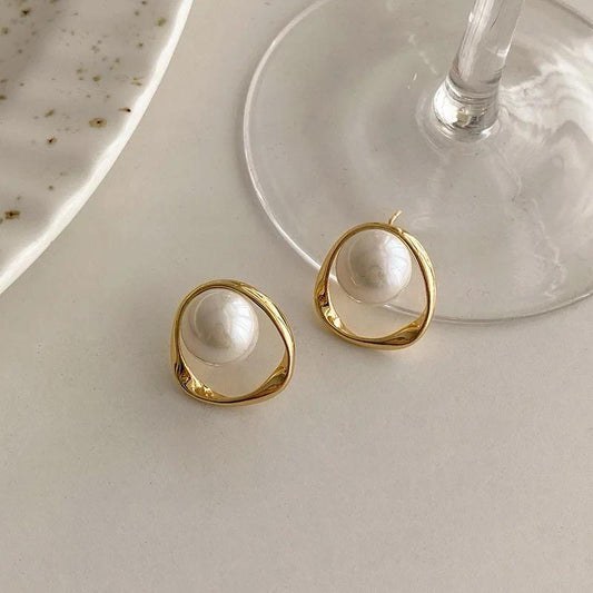 Chic Pearl Statement Earrings