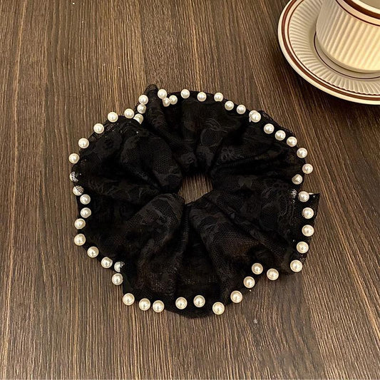 The Royal Pearl Scrunchie - black (giant)