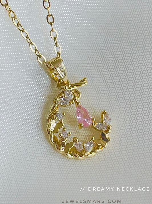 Dreamy Moon Necklace