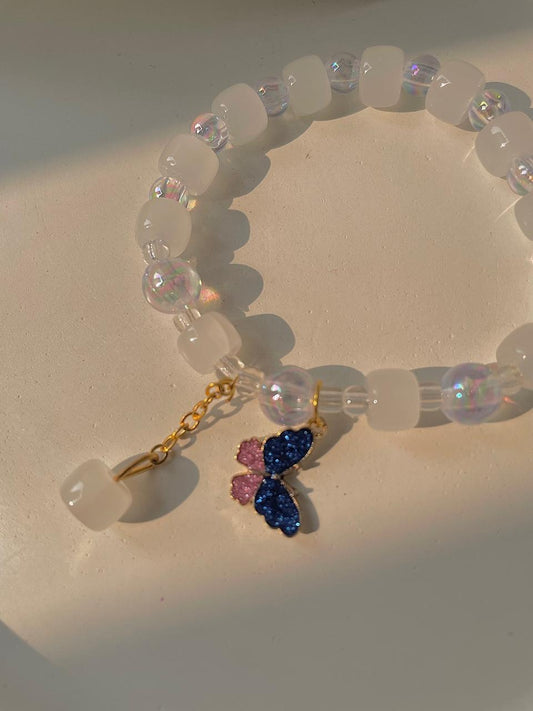 Butterfly in the paradise bracelet- white