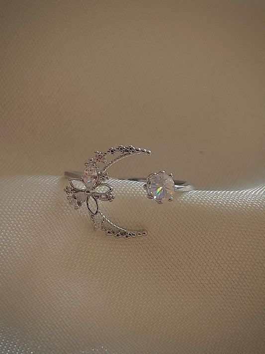 Dreamy Moon Ring