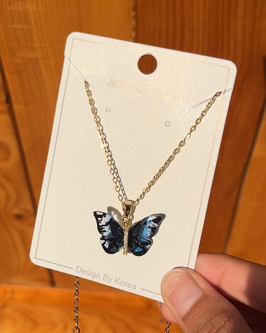 Dreamy Butterfly Necklace - blue