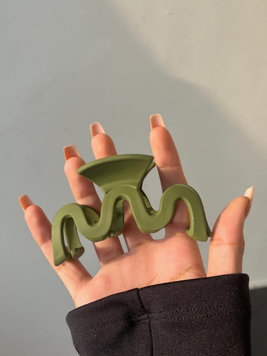 Wavy Hair Claw- green