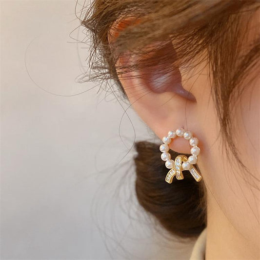 Knot Me Pearl Earrings