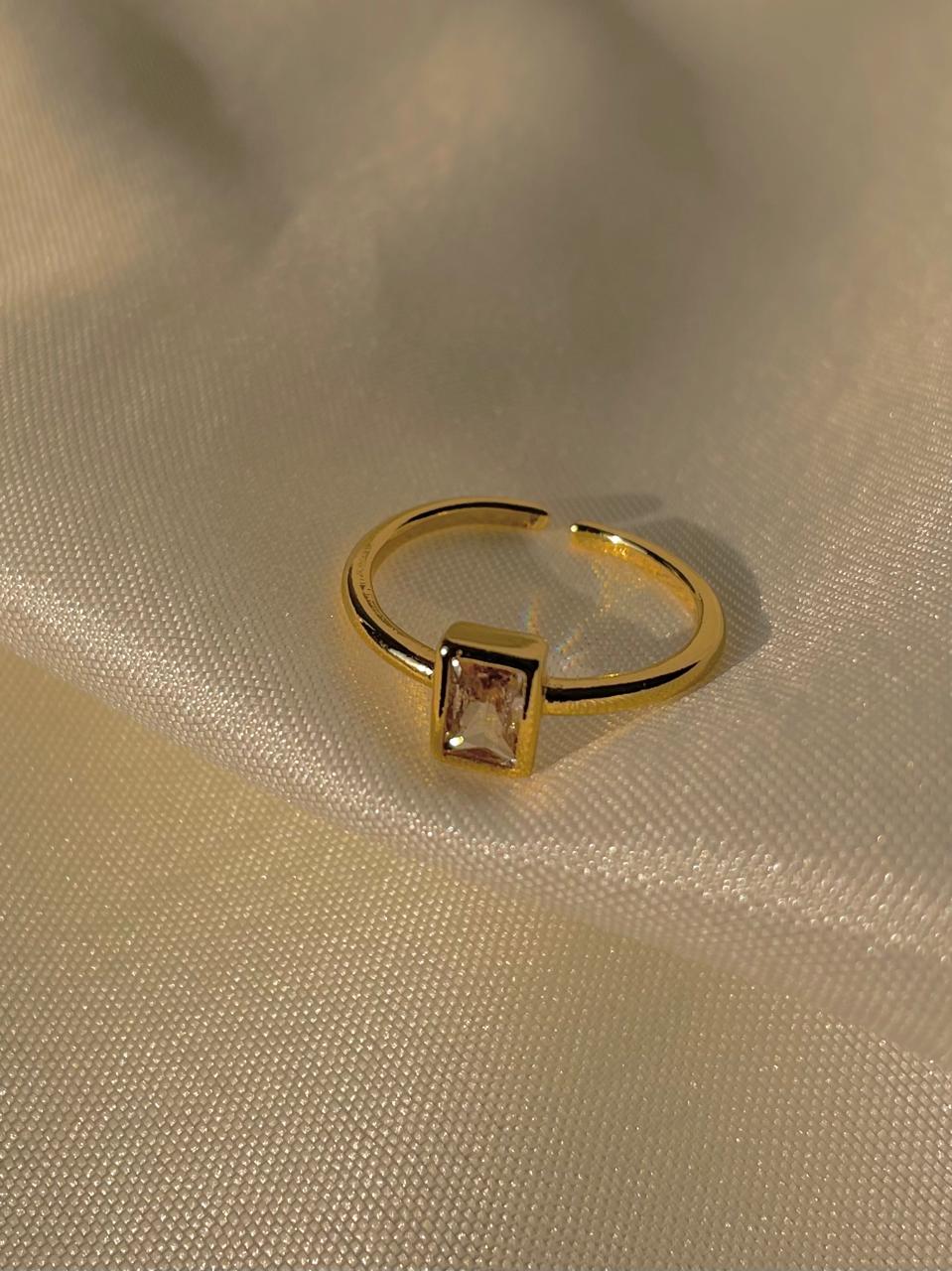 Modest Ring – Jewelsmars