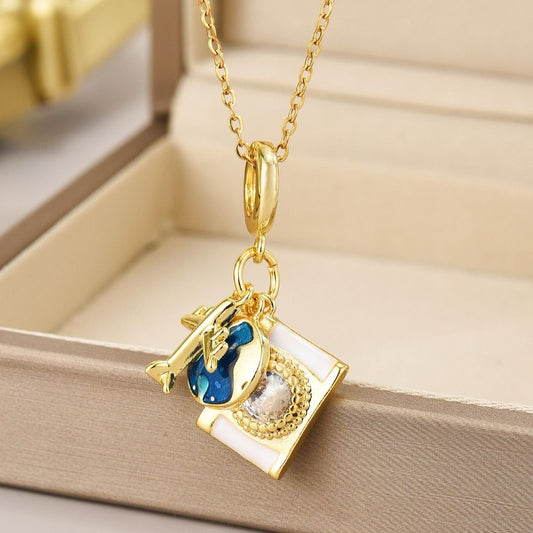 Travel freak Necklace