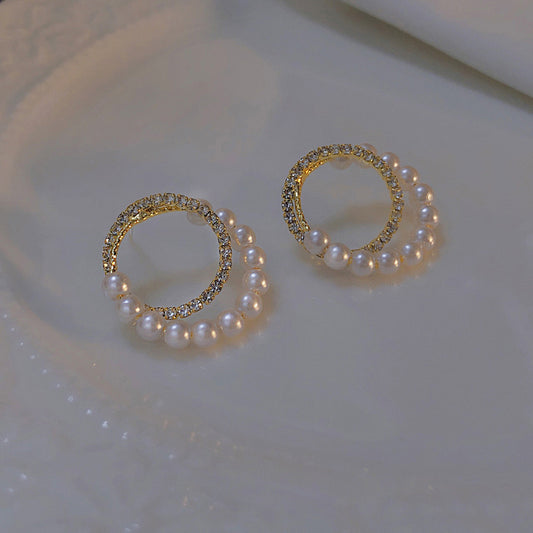 I’m exquisite! Pearl Earring
